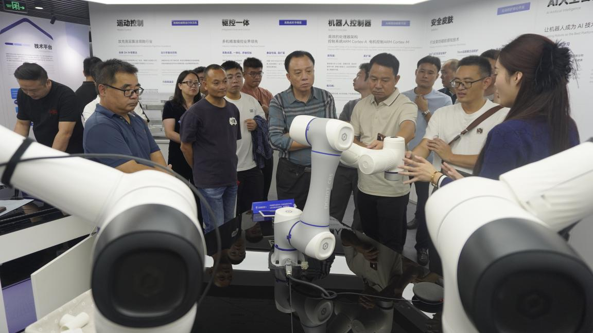 “2025年度汕尾市电子信息企业赴深圳开展技术市场对接（推介）活动”圆满举办(图2)